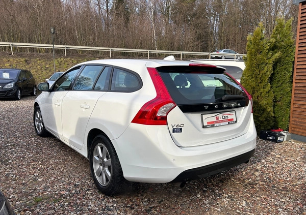 Volvo V60 cena 37900 przebieg: 237000, rok produkcji 2013 z Mrągowo małe 596